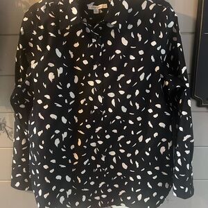 Chico's NWT  Monochrome Abstract Blouse